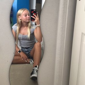 Meet your Posher, Elle